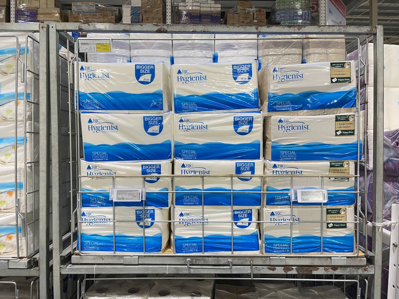 Modern Trade distribution featuring BJC FMCG products at Makro Market by Da Houg Heng Enterprise (Image 1)